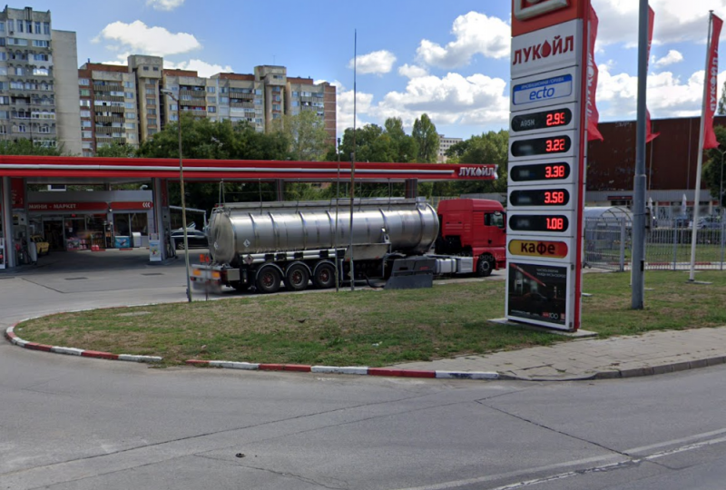 Filling station - Lukoil - Б 018 Пловдив